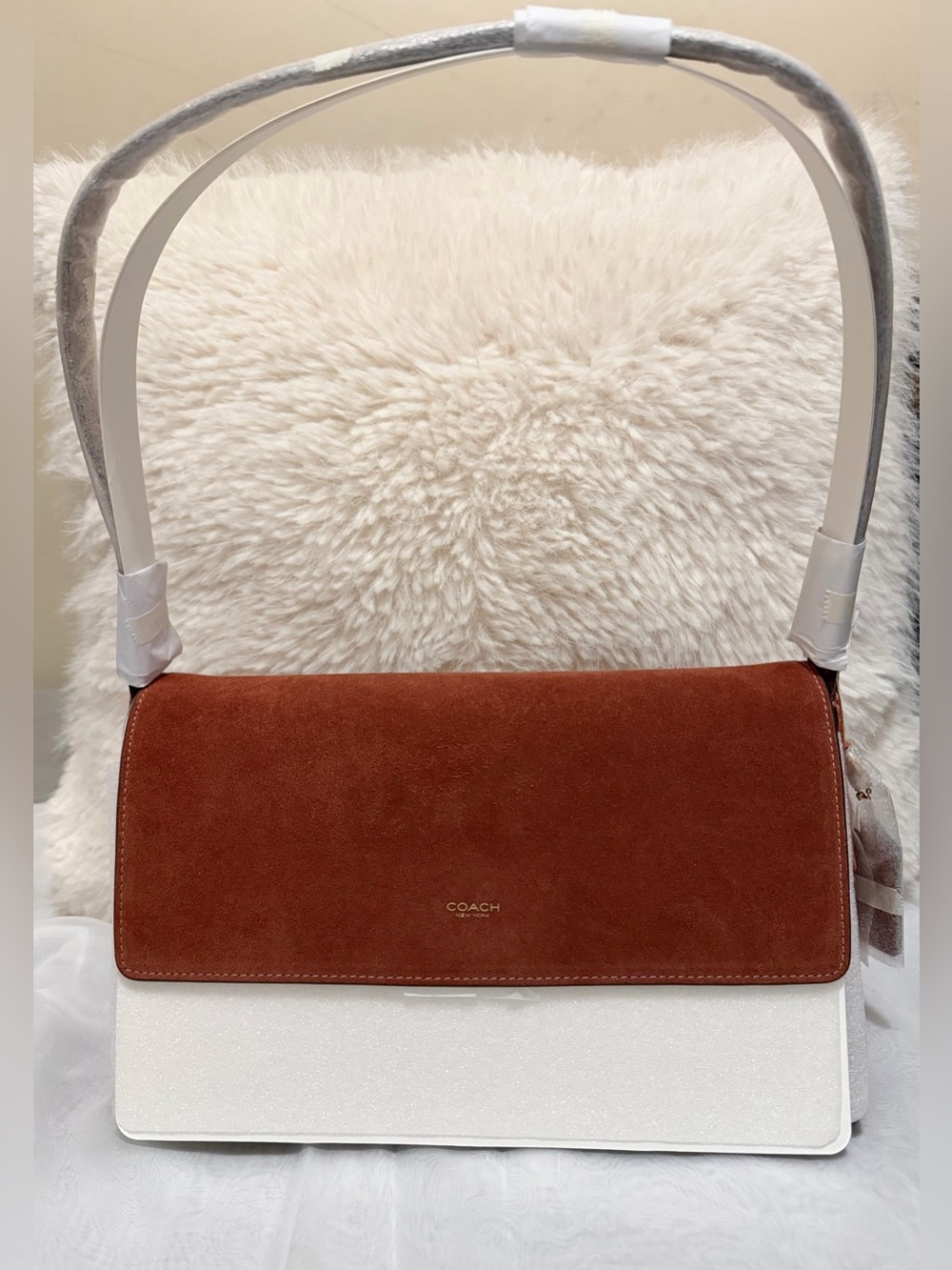 Coach Chelsea Shoulder Bag 30 (CLAY)